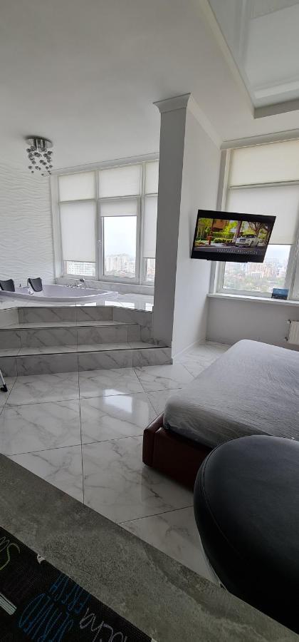 M&P Vip Appartments In Arkadia Odesa Exterior foto