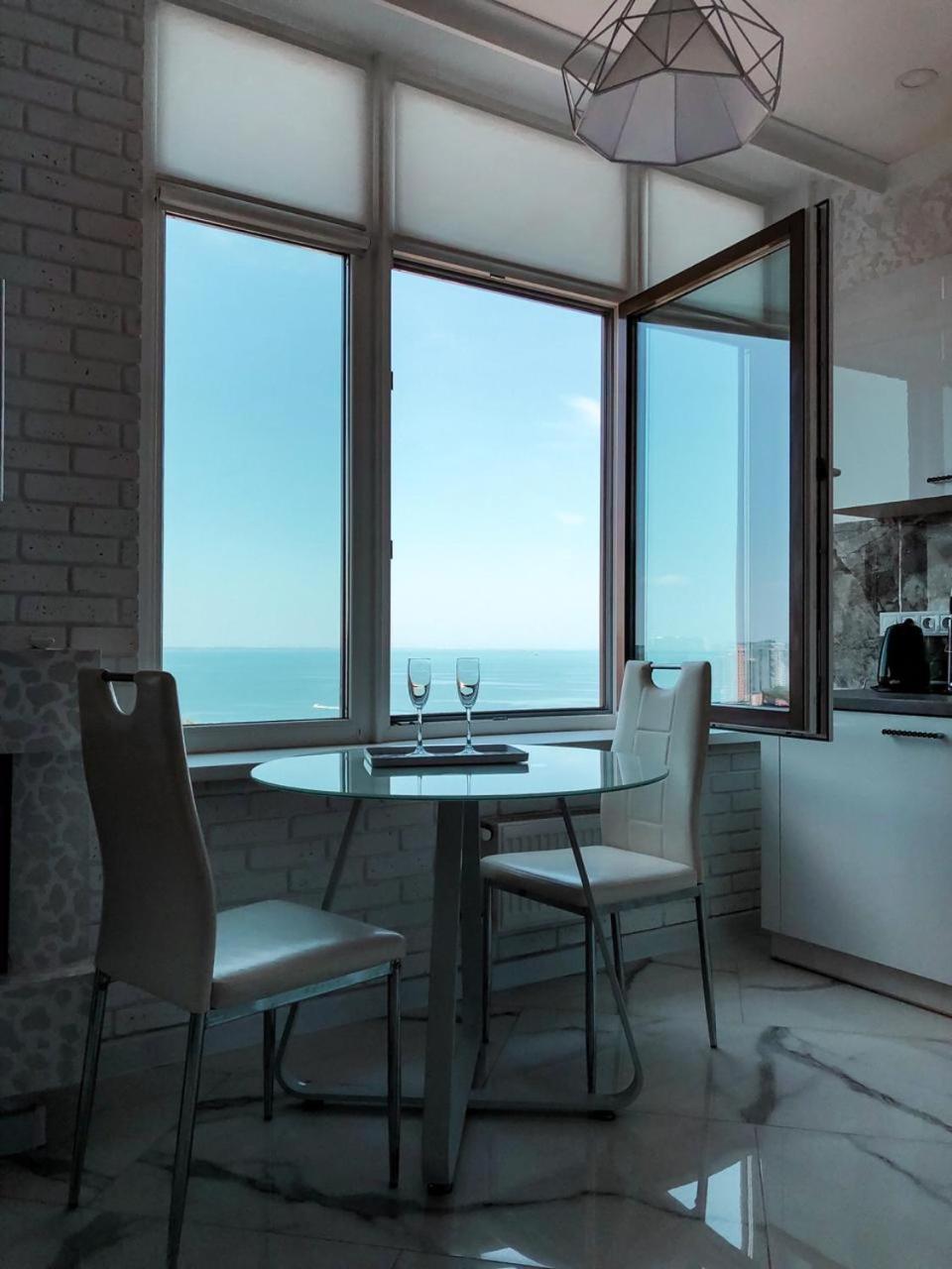 M&P Vip Appartments In Arkadia Odesa Habitación foto