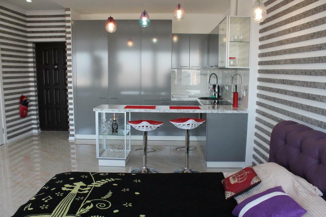 M&P Vip Appartments In Arkadia Odesa Exterior foto